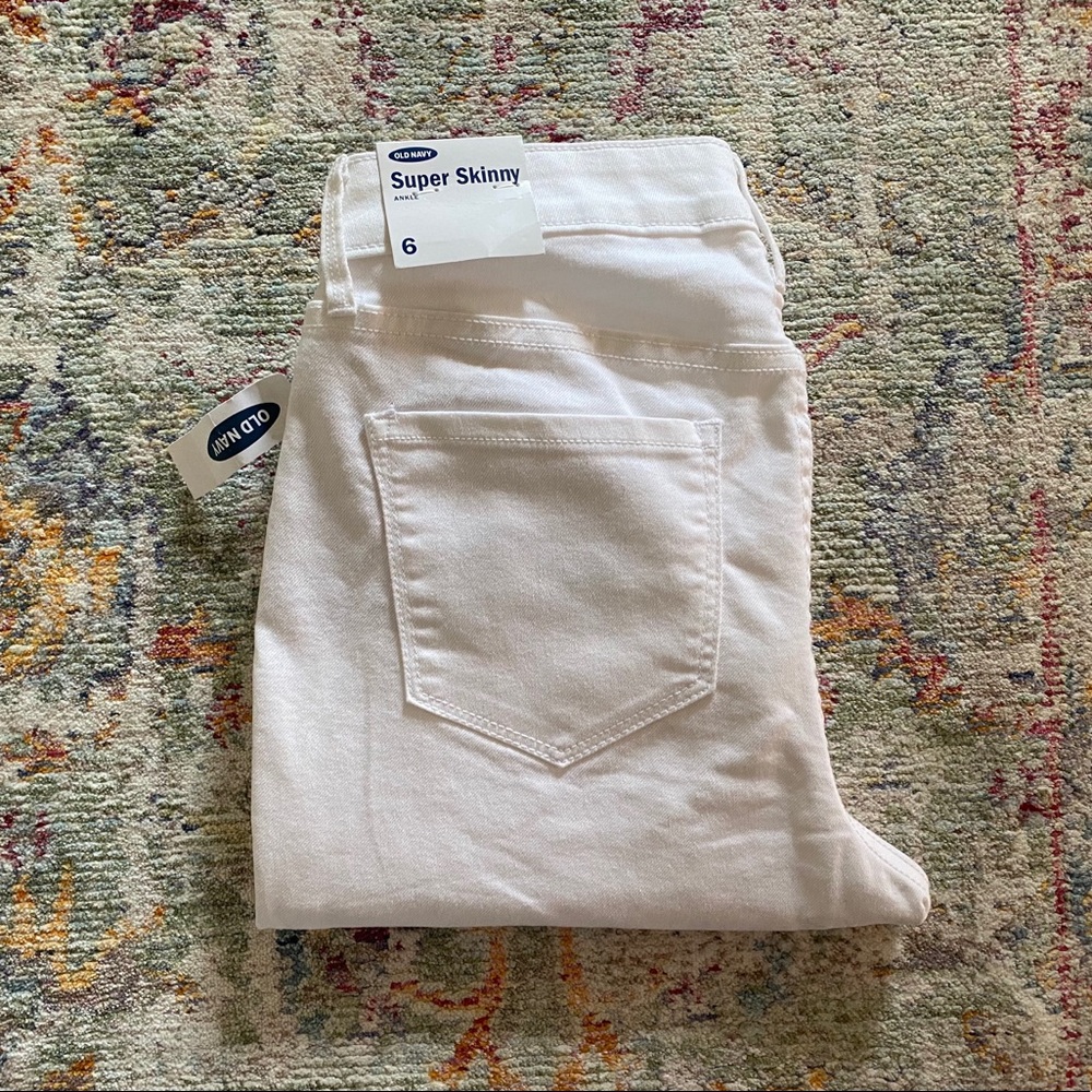 Old Navy White Skinny Ankle Jeans